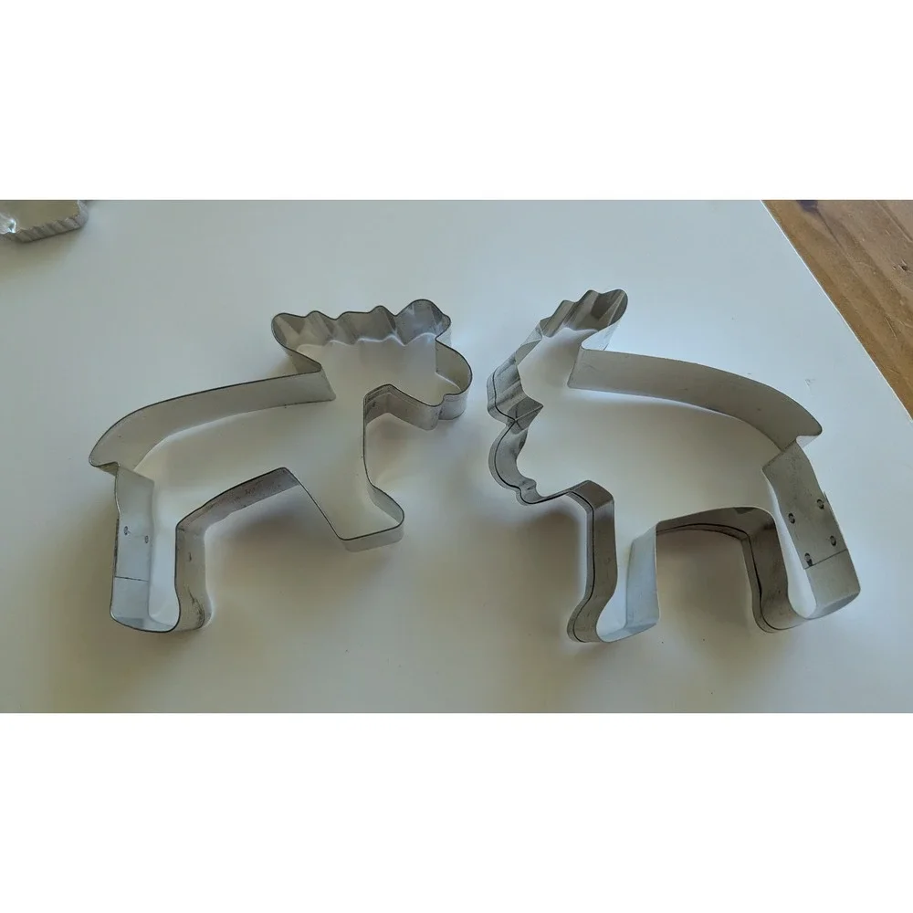 Vintage Cookie Cutter Lot Tupperware Kelloggs Metal Plastic Holiday 15+ Pc Set‎